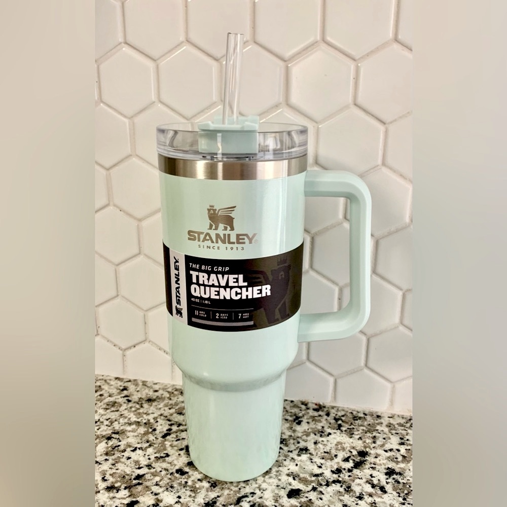 Stanley SPEARMINT PEARLESCENT Limited-Edition 40oz Adventure Quencher NWT